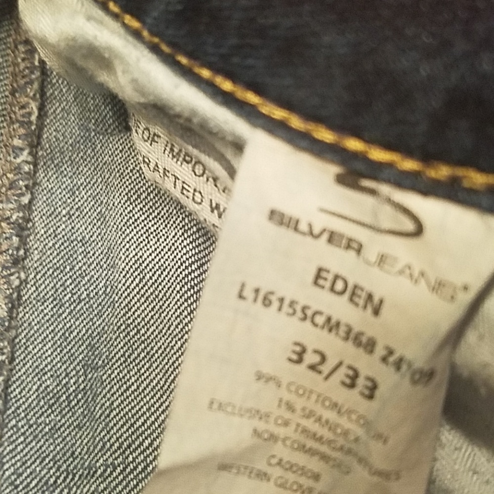Silver Jeans - Picture 3 of 4